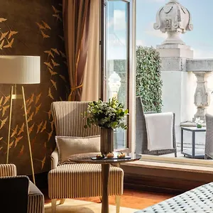 Anantara New York Palace - A Leading Of The World فندق